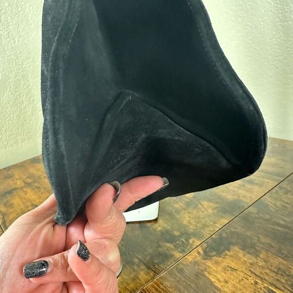 Gucci Suede Hobo Bag Black W/ Certificate of Authenticity - Picture 4 of 16